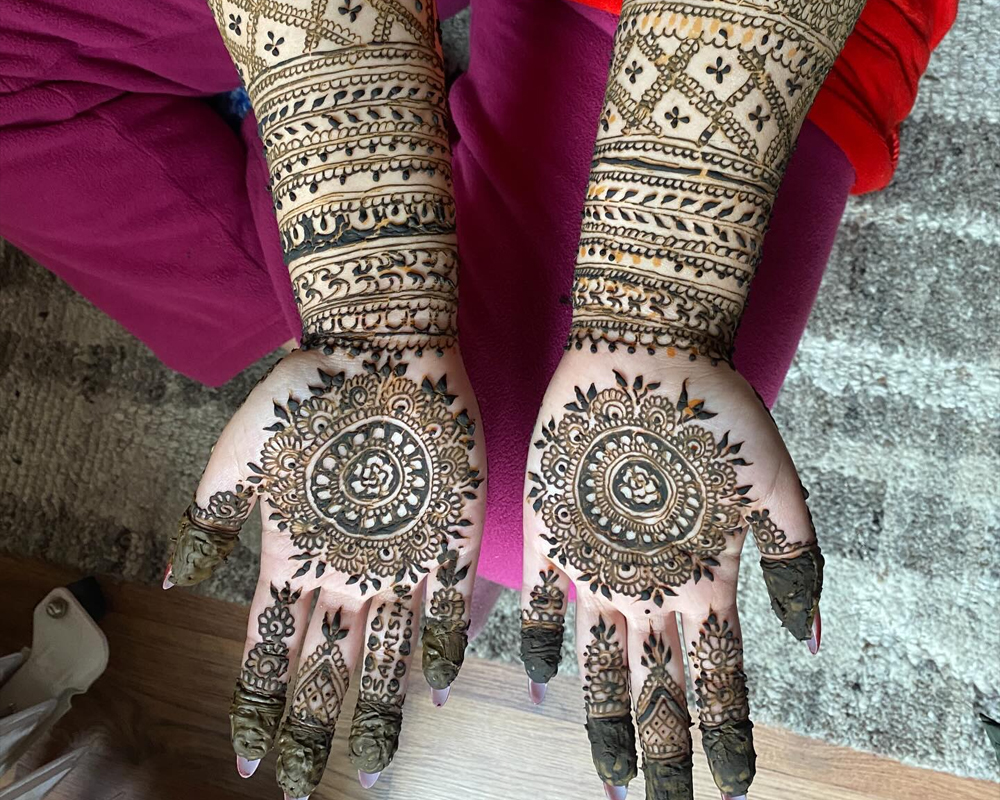 Mehndi henna design